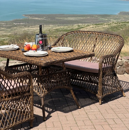 Композиция Уэльс/Милан с обеденным столом 130 см