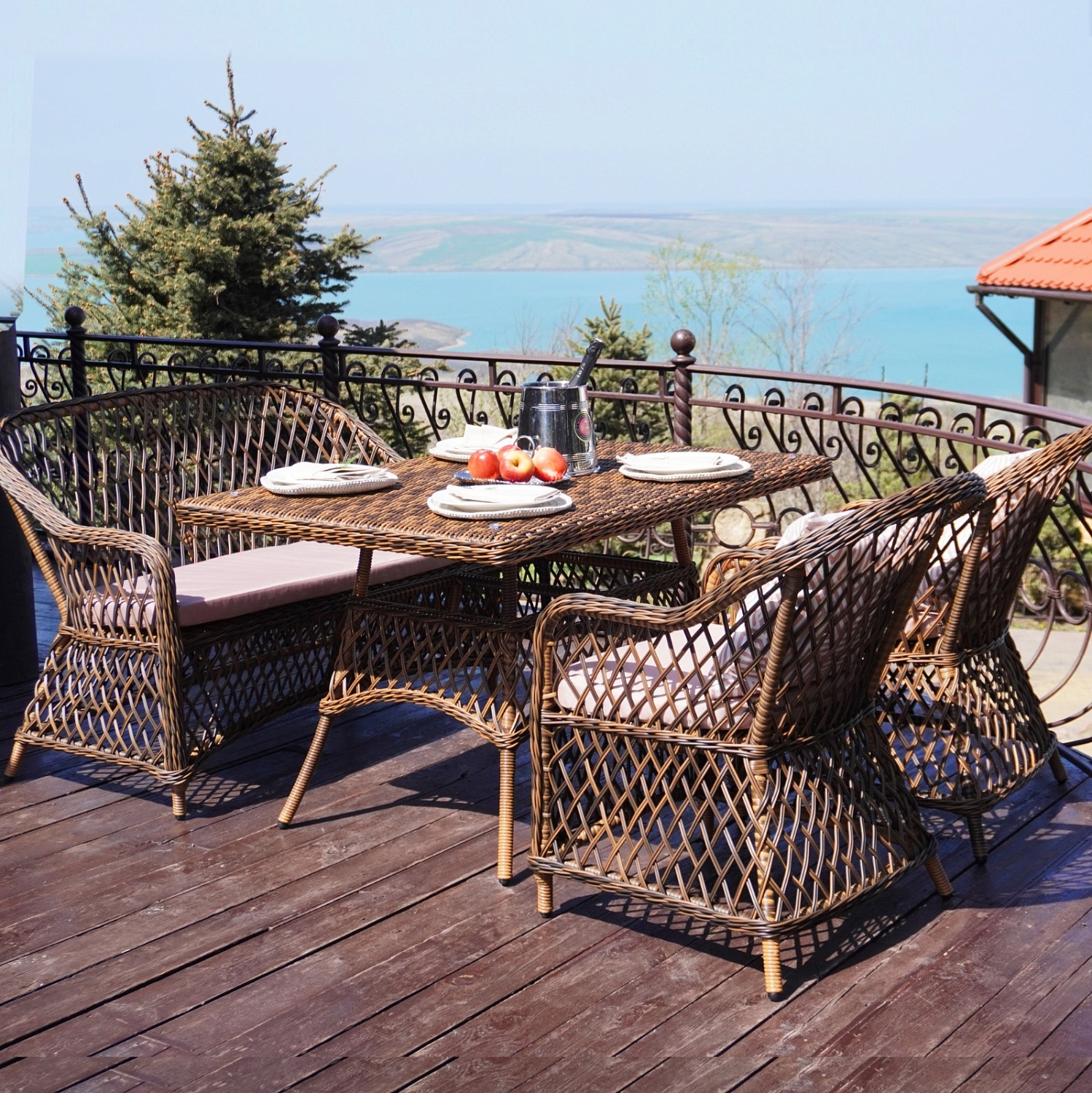 Композиция Уэльс/Милан с обеденным столом 130 см (плетение ромб)